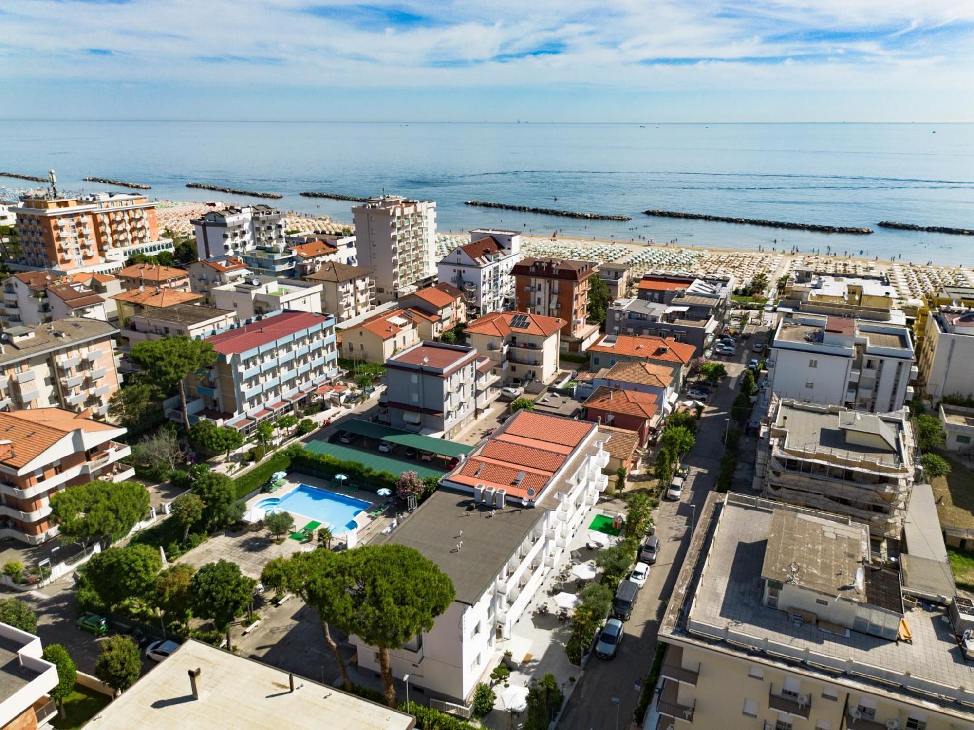 Hotel Vannini Rimini Extérieur photo