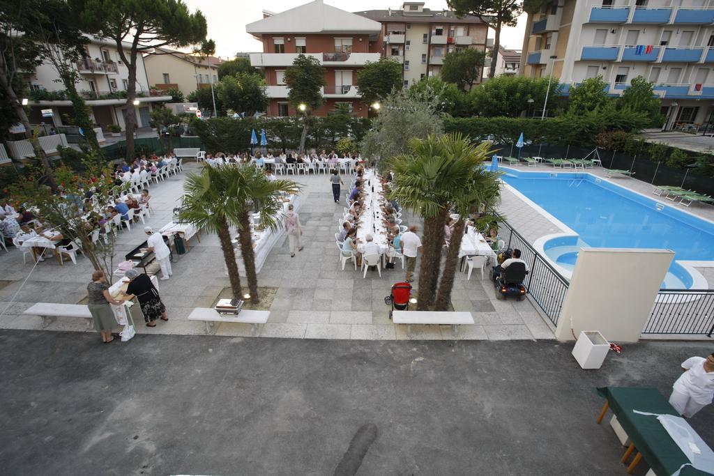 Hotel Vannini Rimini Extérieur photo
